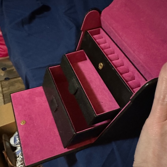 Avon Jewelry Case Purse-Shape Black Hot Pink - Picture 2 of 4